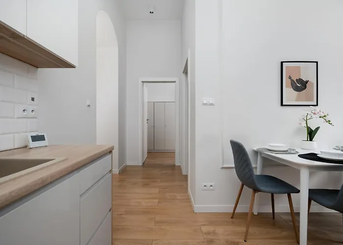 Apartment Roosevelta 25 Center By Solarento